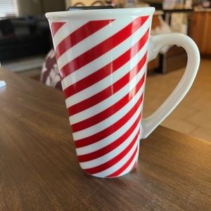 Starbucks cup with lid